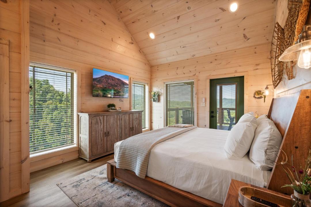 Photo of Bedroom in Gatlinburg - Pigeon Forge