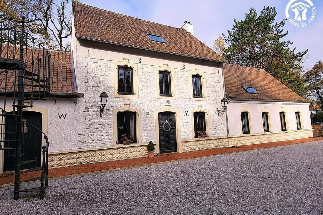 Photo of Others in Menneville