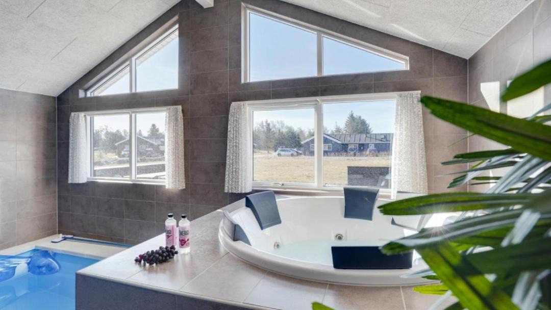 Photo of Bathroom in Aalbaek