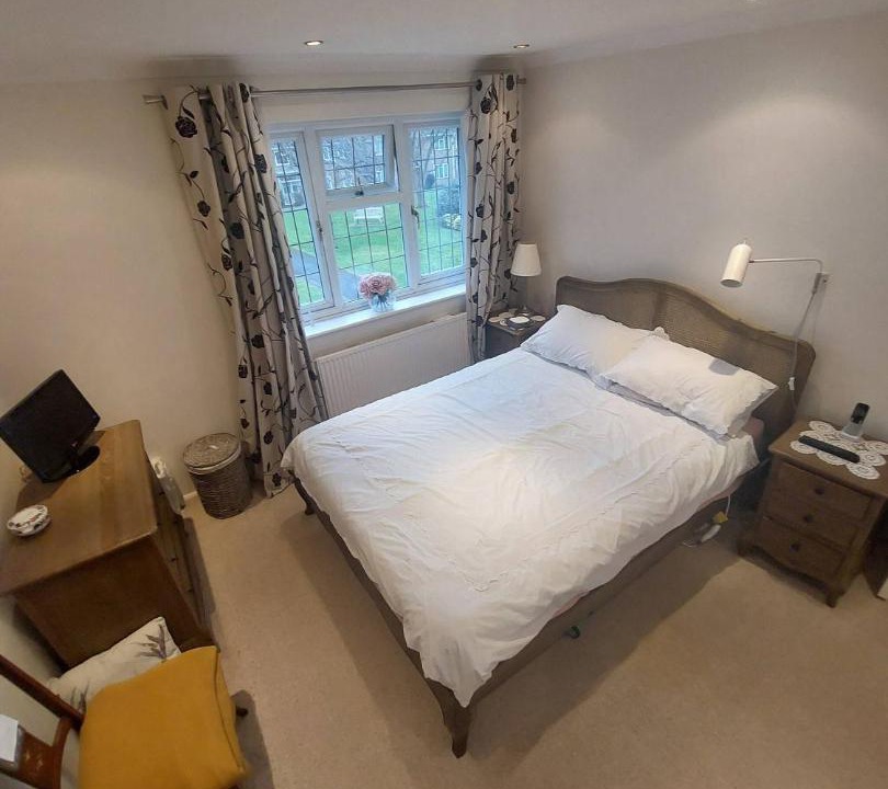 Photo of Bedroom in Seer Green