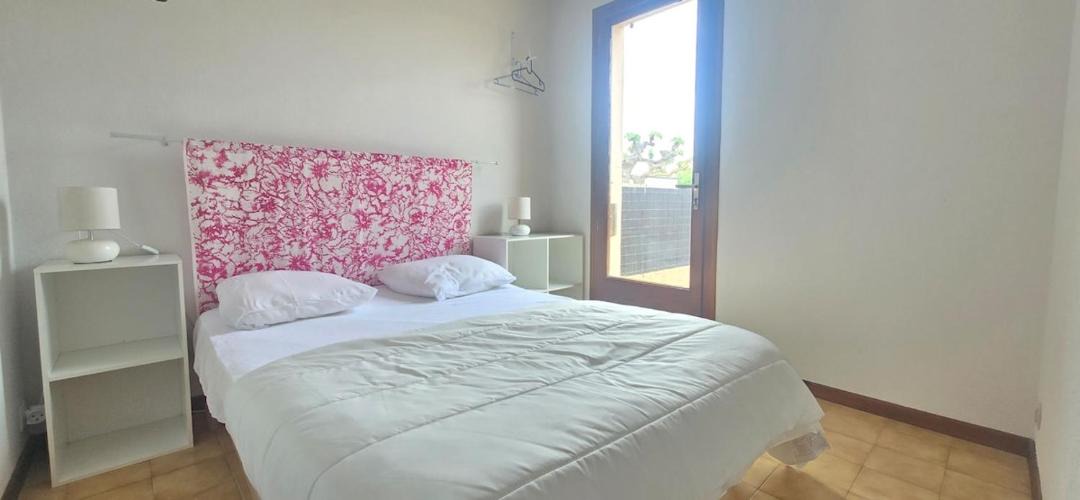 Photo of Bedroom in Serignan