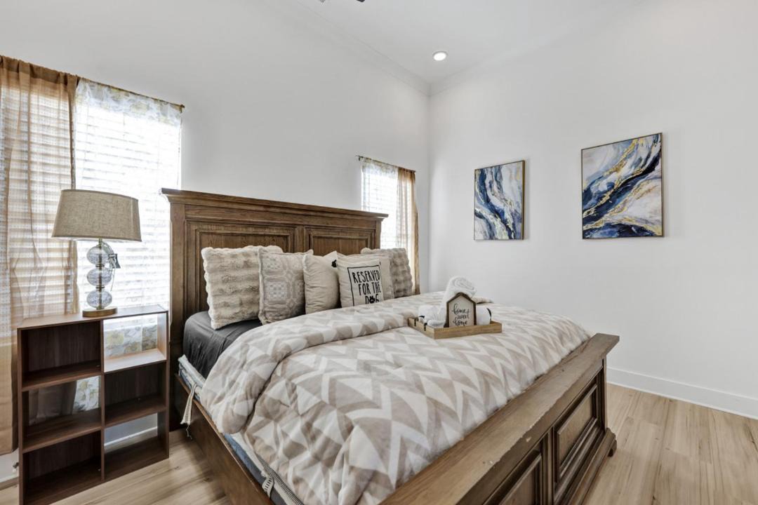 Photo of Bedroom in Forest Park