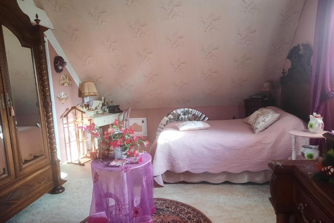 Photo of Others in Cauge