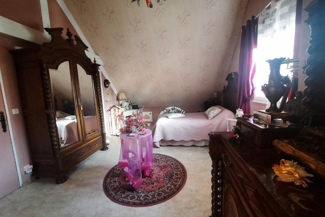 Photo of Others in Cauge