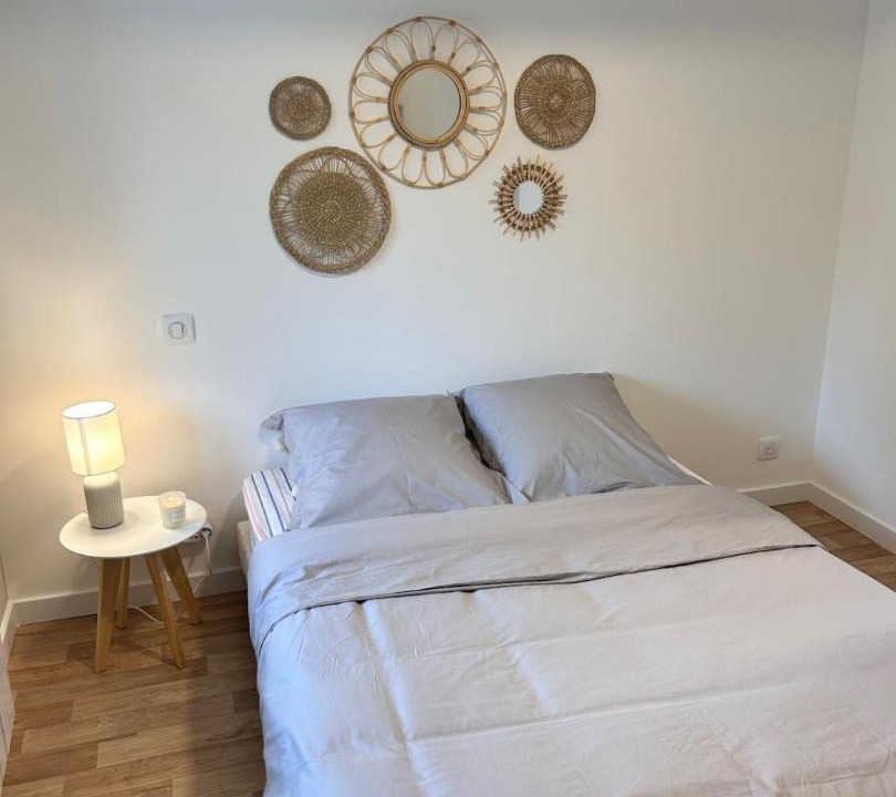 Photo of Bedroom in Pont-de-Veyle