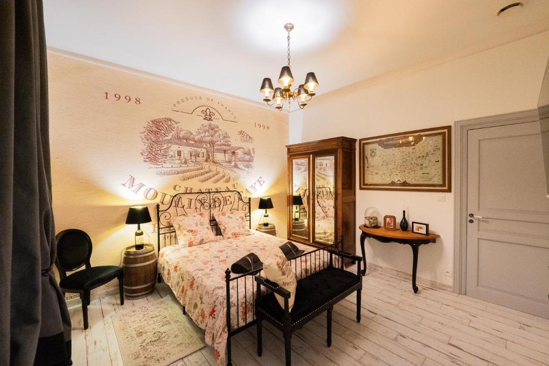 Photo of Bedroom in Plan-d'Orgon