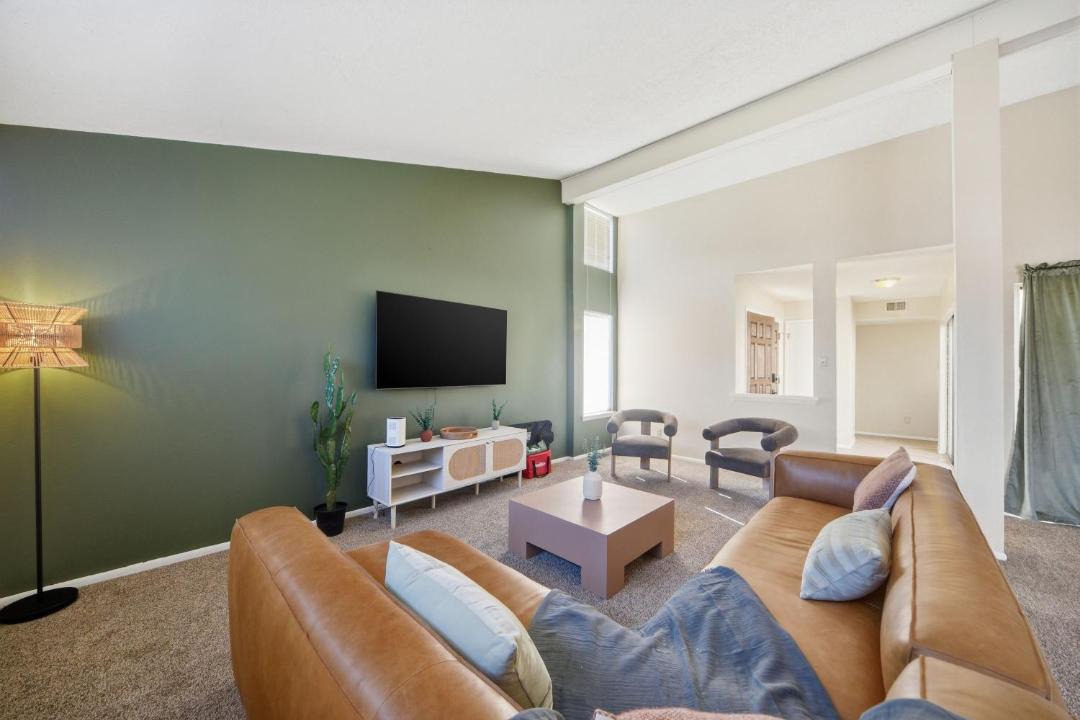 Photo of Livingroom in Taylor Ranch