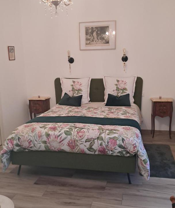 Photo of Others in Sens-de-Bretagne