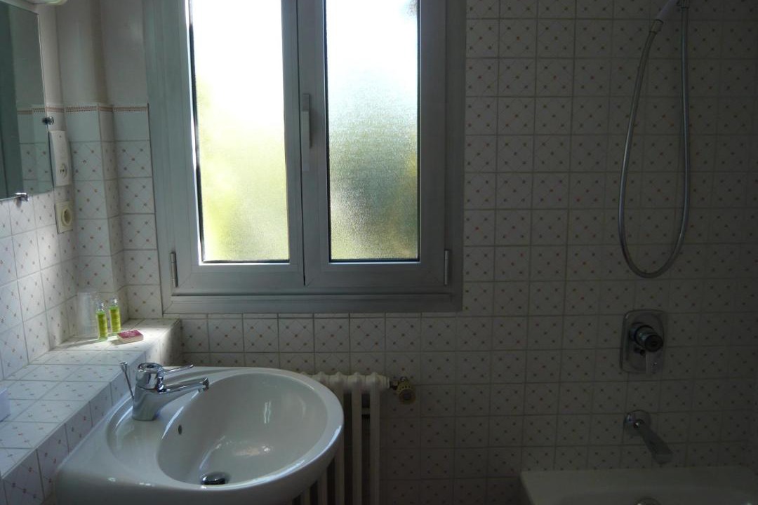 Photo of Bathroom in Le Blanc-Mesnil
