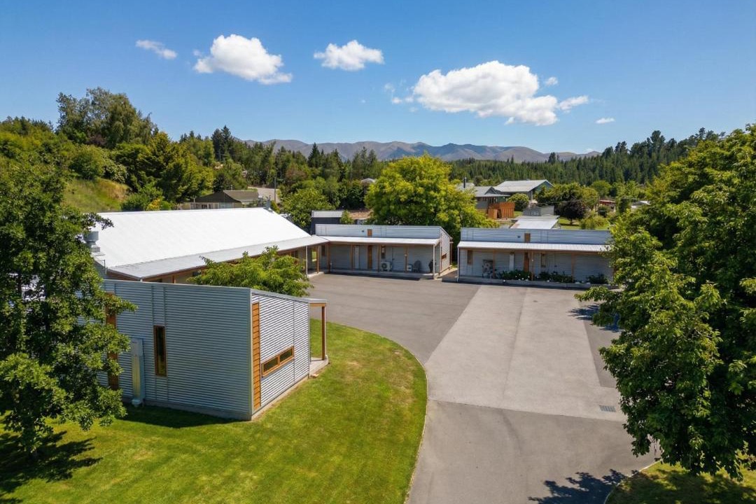 Photo of Buildings in Naseby