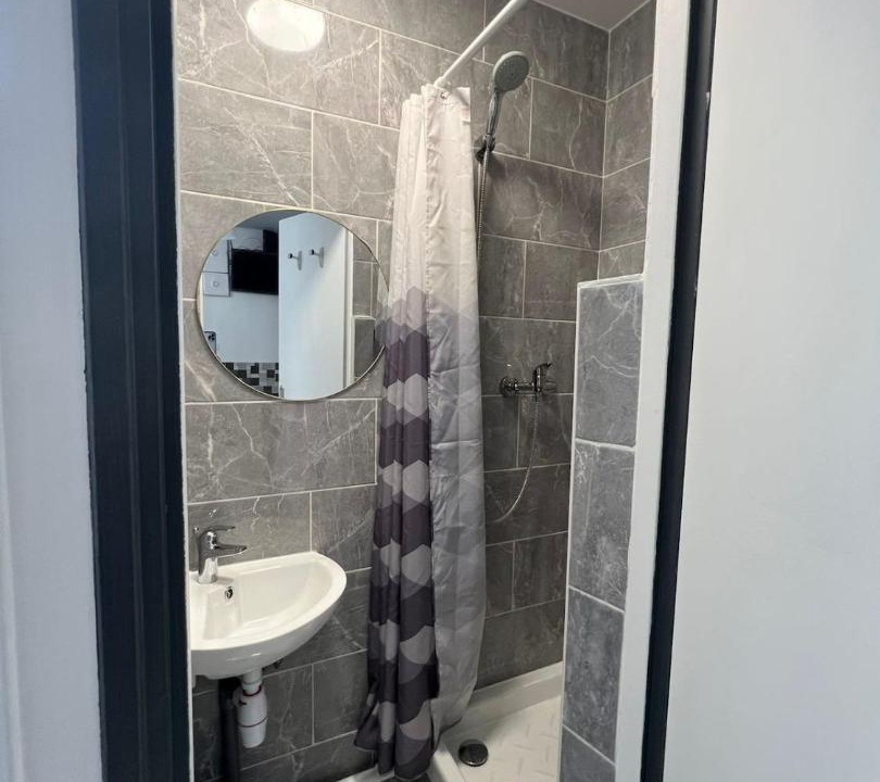 Photo of Bathroom in Villeneuve-Saint-Georges