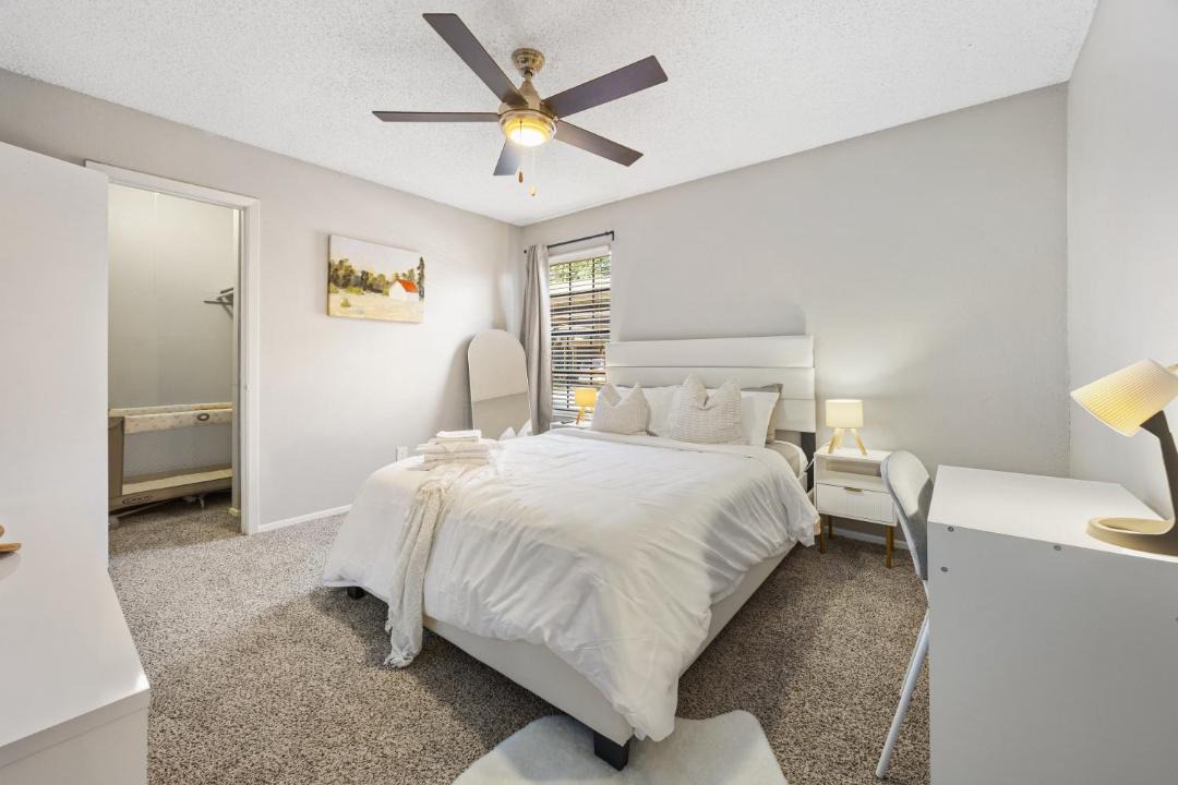 Photo of Bedroom in Far North Dallas