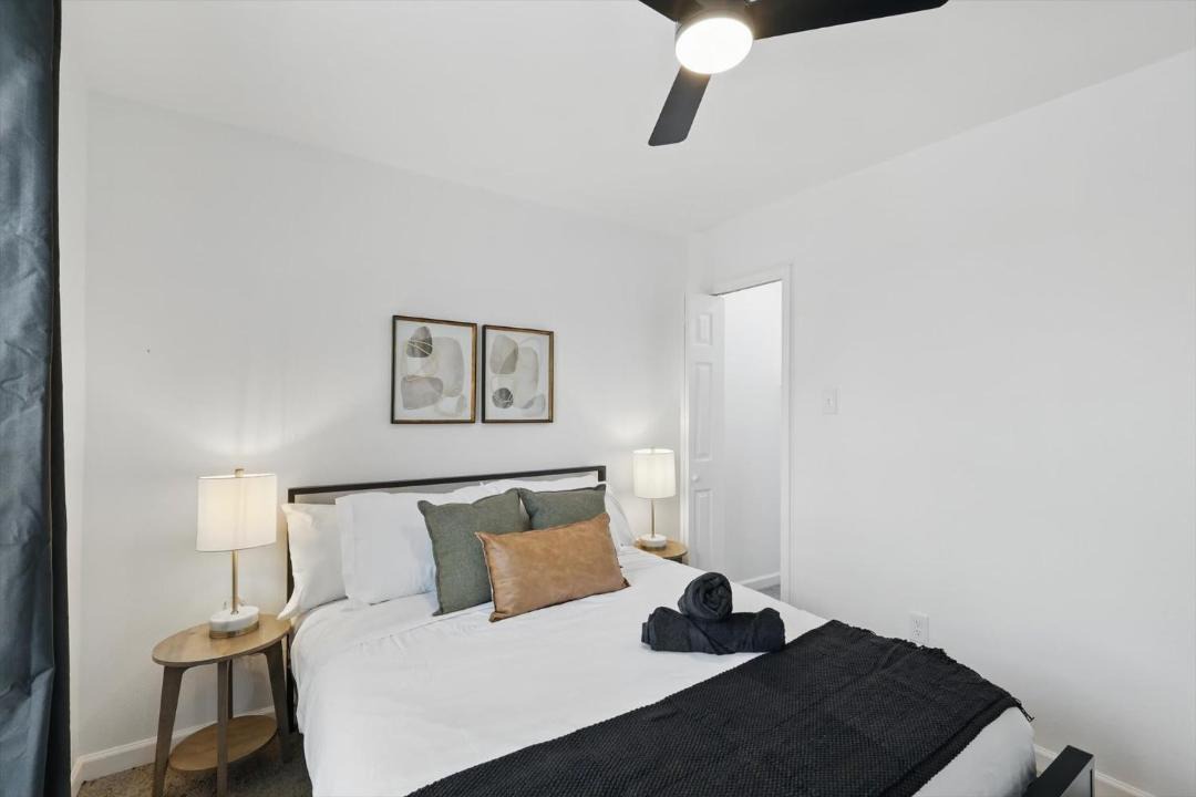 Photo of Bedroom in Haltom City