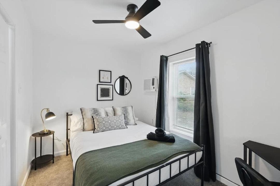 Photo of Bedroom in Haltom City