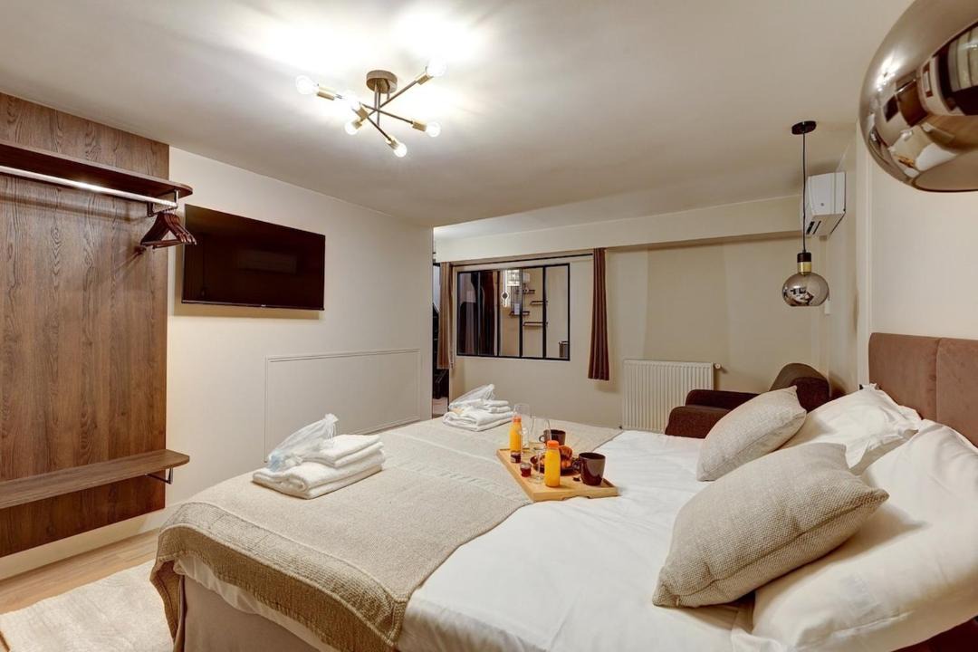 Photo of Bedroom in Saint-Lambert