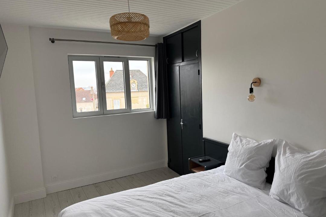 Photo of Bedroom in Saint-Parize-le-Chatel