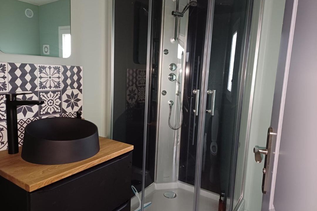 Photo of Bathroom in Plounevez-Lochrist