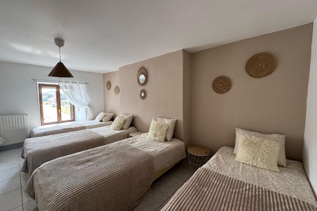 Photo of Others in Auge