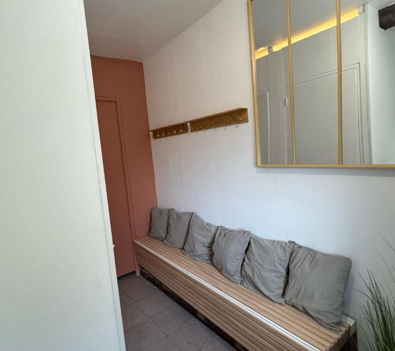 Photo of Others in Auge