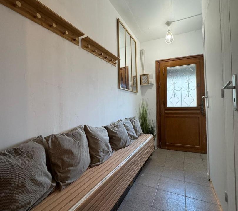 Photo of Others in Auge