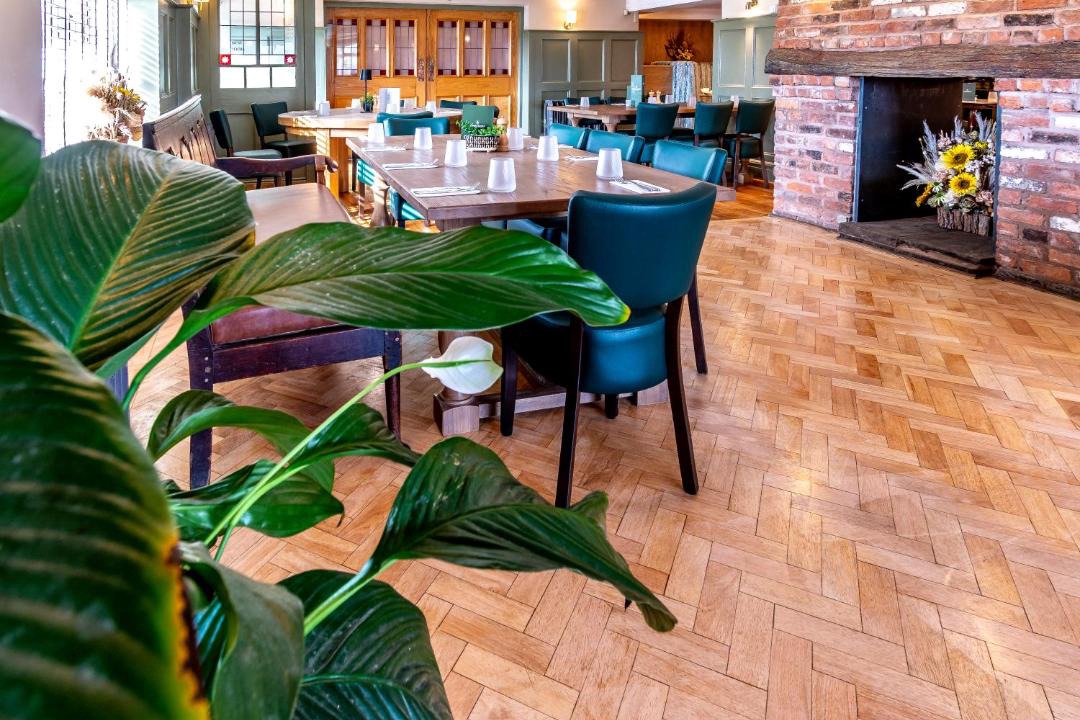 Photo of Others in Onneley