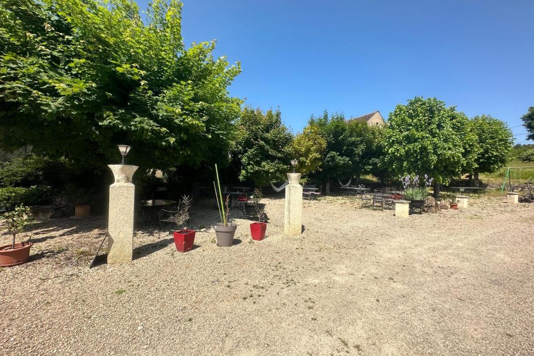 Photo of Others in Malay-le-Petit