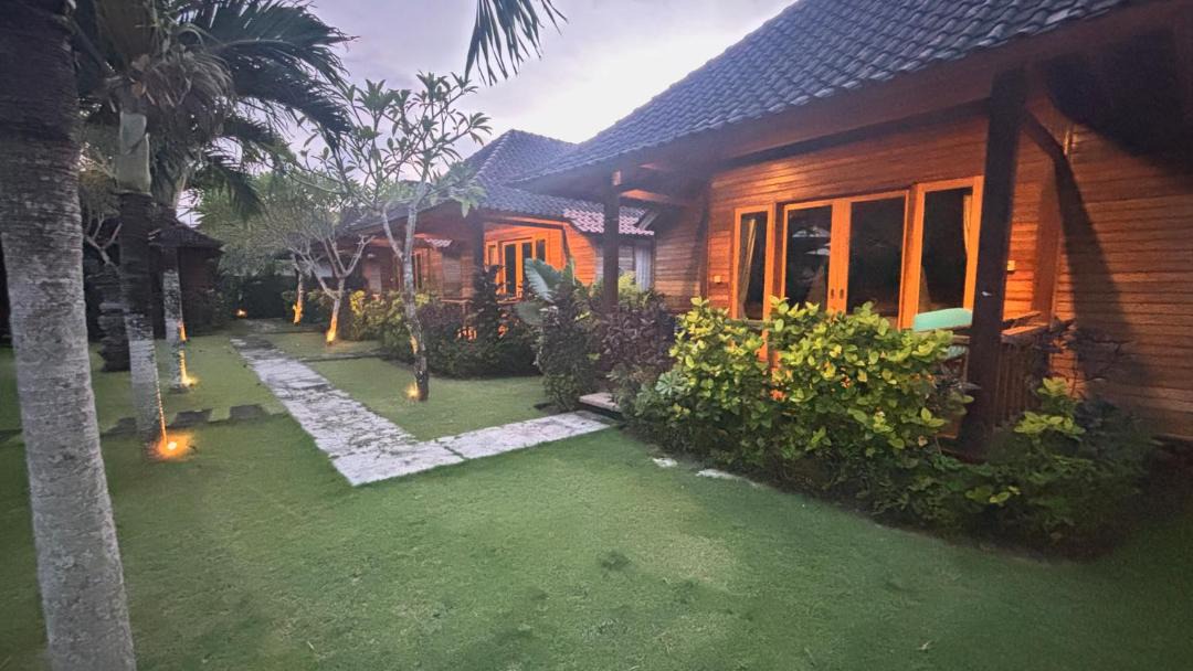 Photo of Others in Mushroom Bay