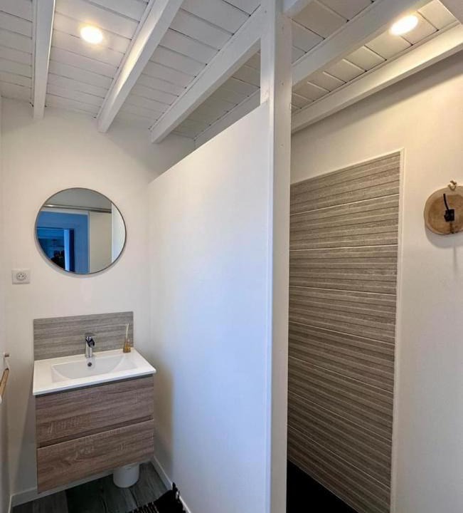 Photo of Bathroom in Saint-Remy-Boscrocourt