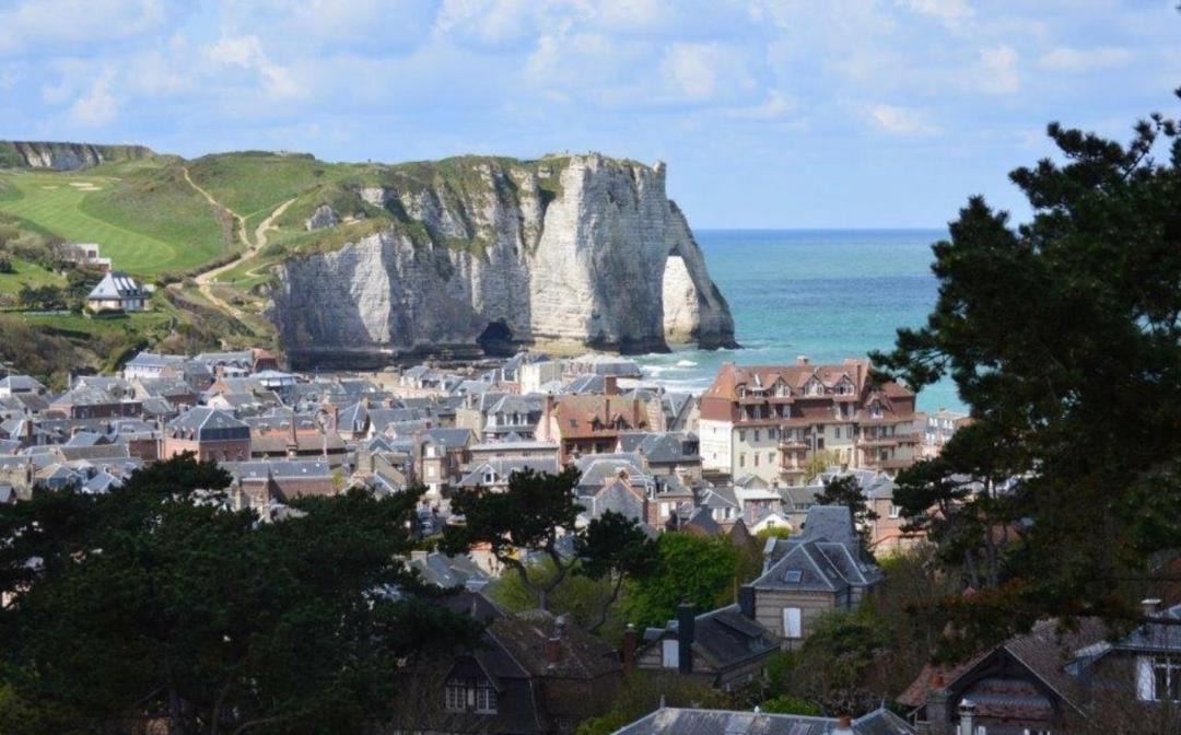 Photo of Others in Etretat