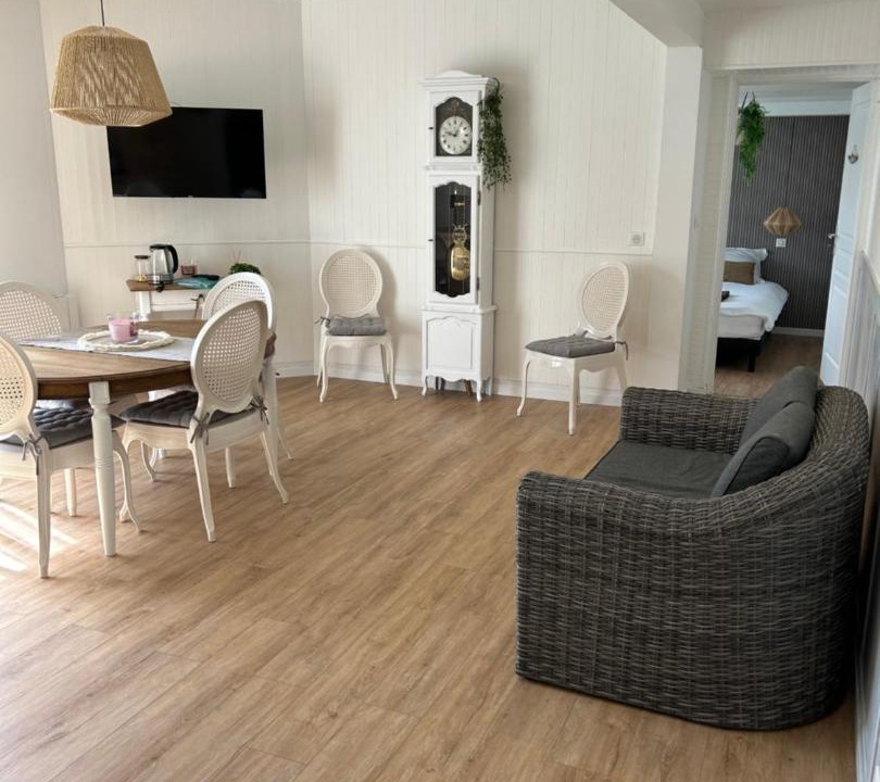 Photo of Livingroom in Saint-Remy-Boscrocourt