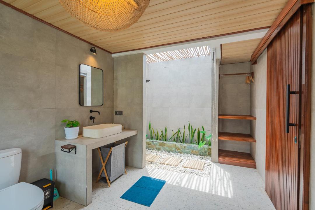 Photo of Others in Penestanan