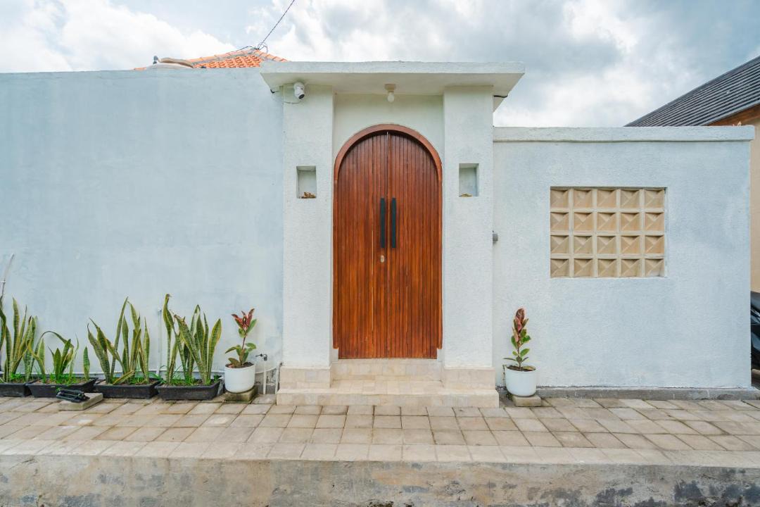 Photo of Others in Penestanan