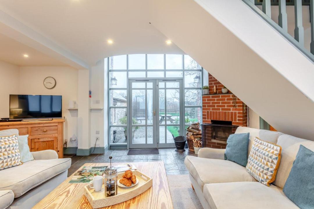 Photo of Others in Shebbear