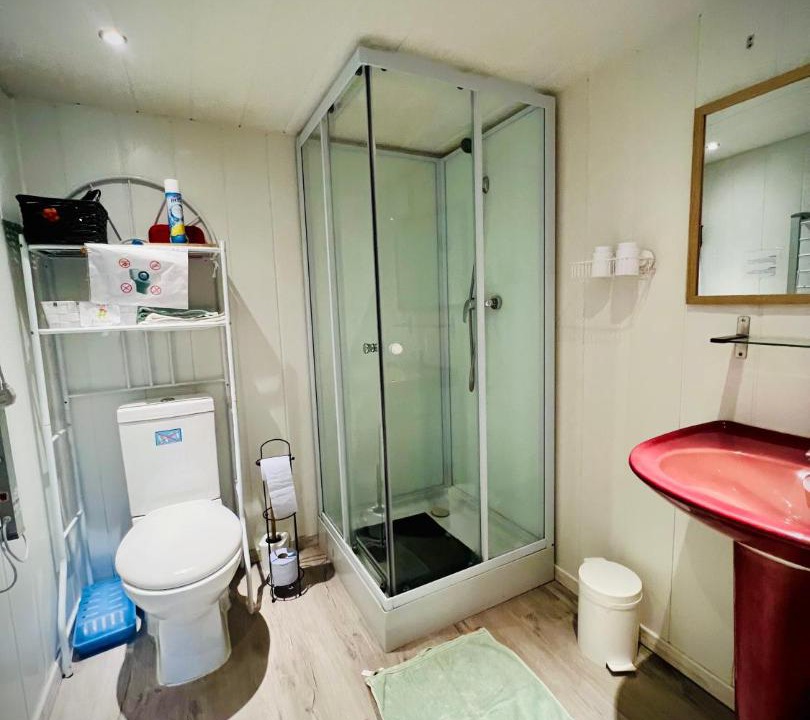 Photo of Others in Gland