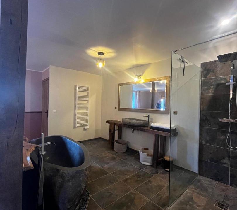 Photo of Others in Ciran