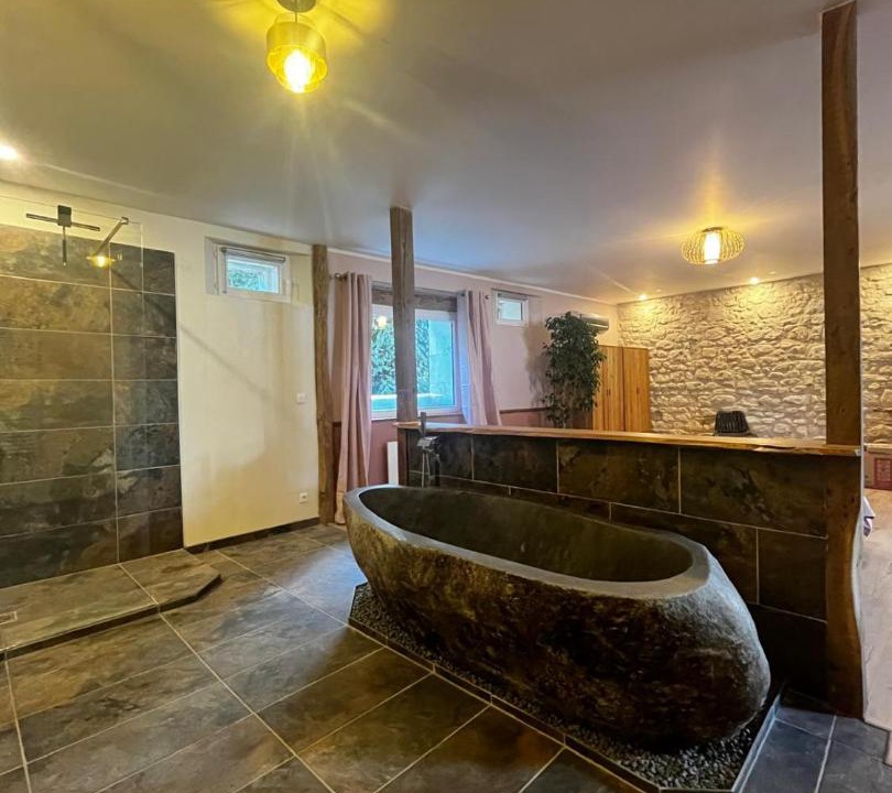 Photo of Others in Ciran