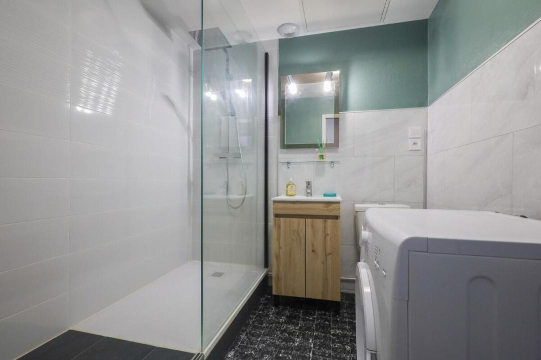 Photo of Bathroom in Saint-Vulbas