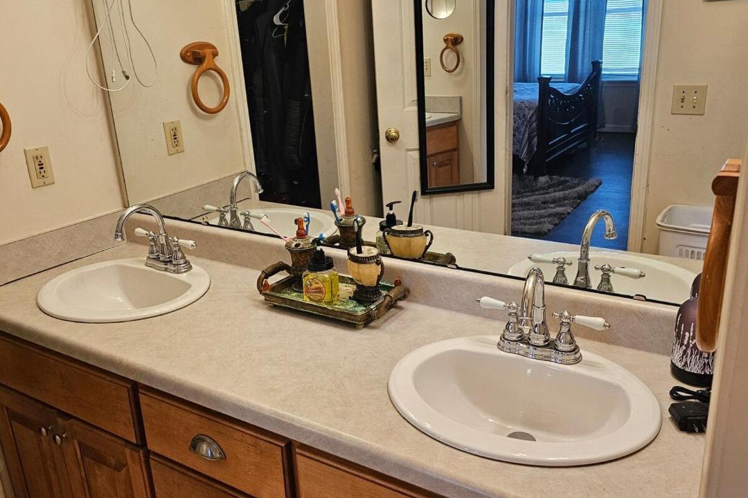 Photo of Bathroom in Becker