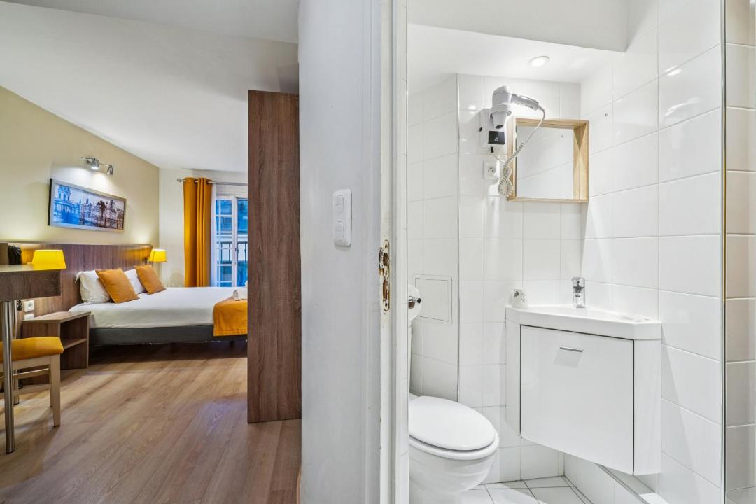 Photo of Bathroom in Quartier de la Porte-Saint-Denis