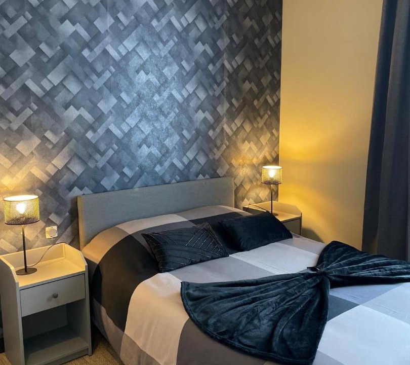 Photo of Bedroom in Lens