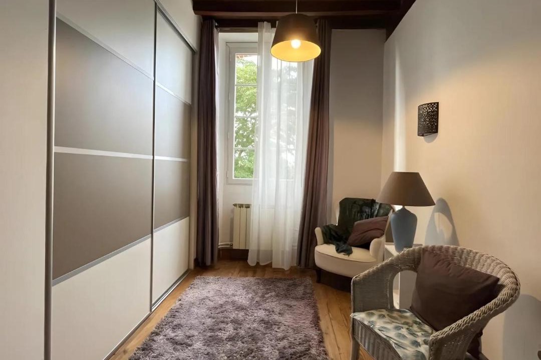 Photo of Others in Pontiacq-Viellepinte