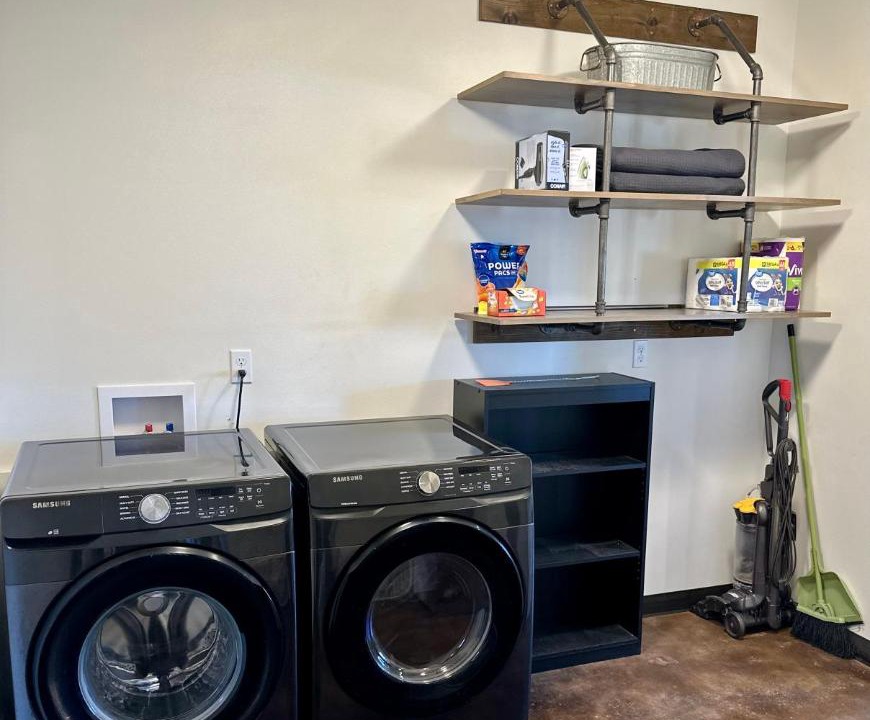 Photo of Others in Lovell