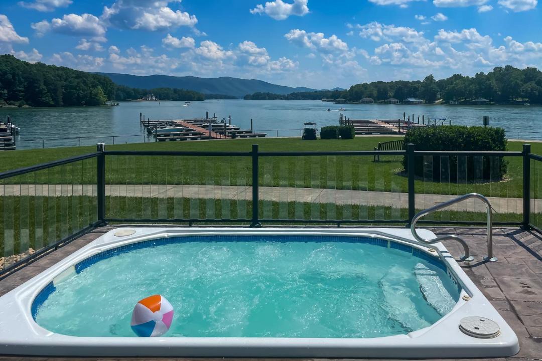 Photo of Others in Smith Mountain Lake
