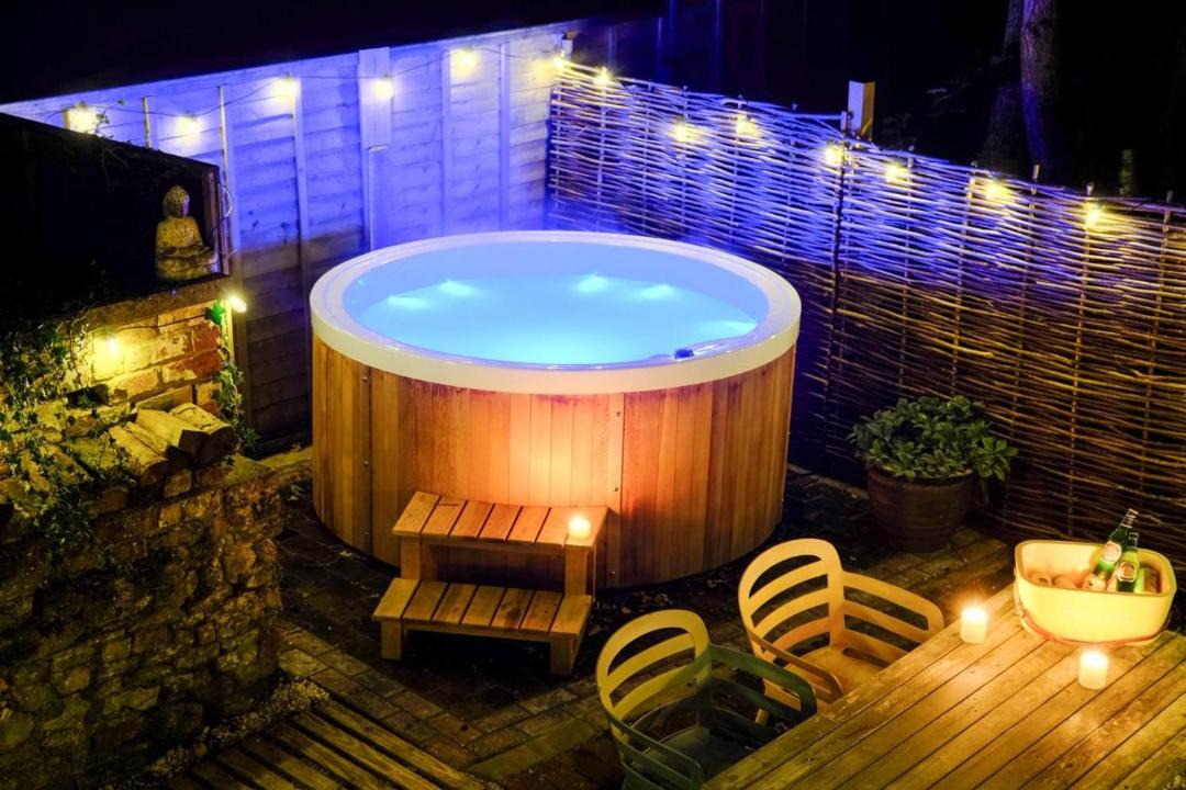 Photo of Others in Ozleworth