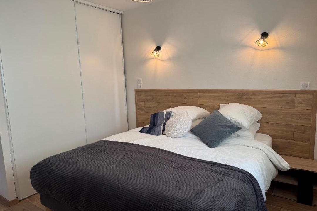 Photo of Bedroom in Jarjayes