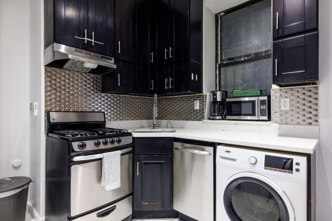 Photo of Others in Manhattan Valley