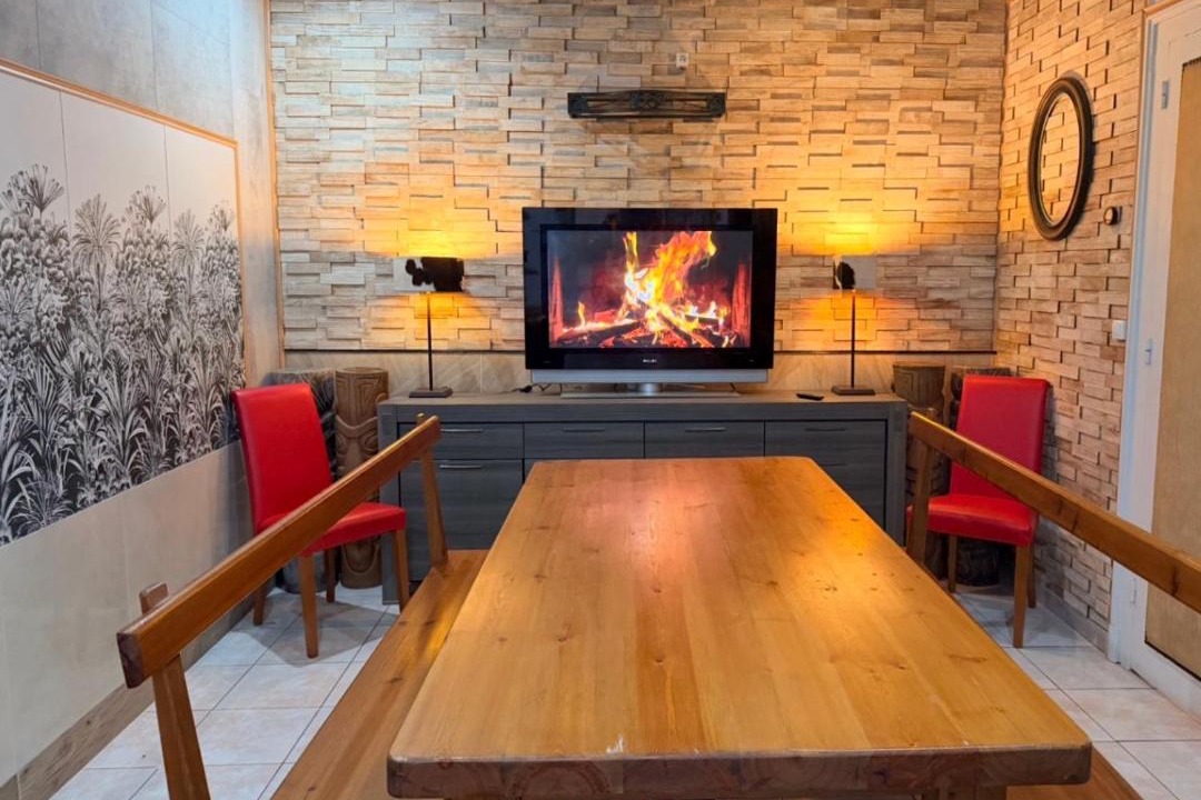 Photo of Others in Marconne