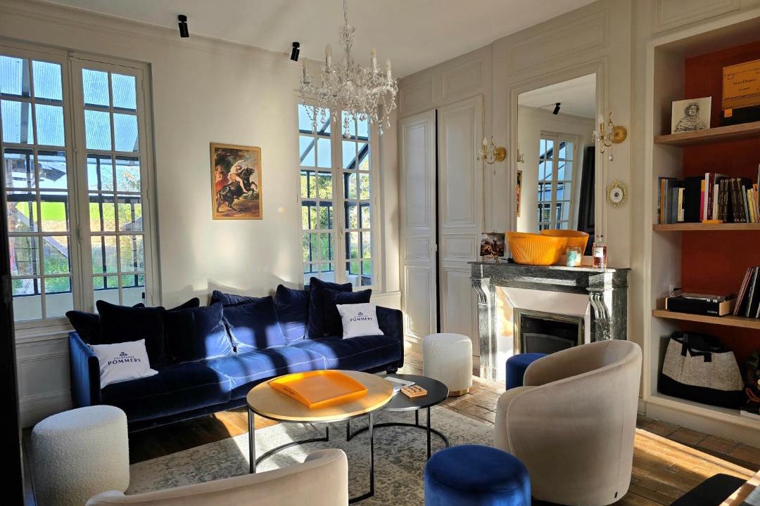 Photo of Livingroom in Saint-Amand-sur-Fion