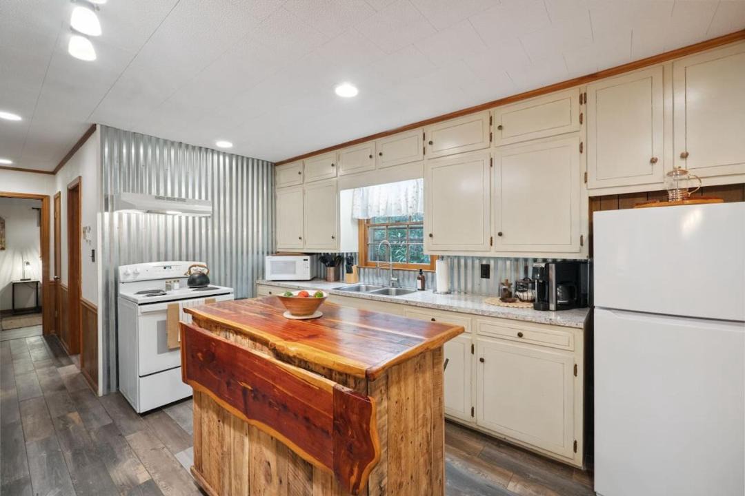 Photo of Kitchen in Newland