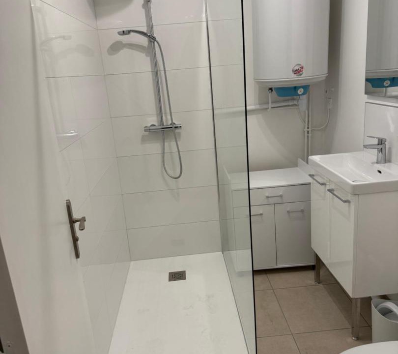 Photo of Bathroom in Verneuil